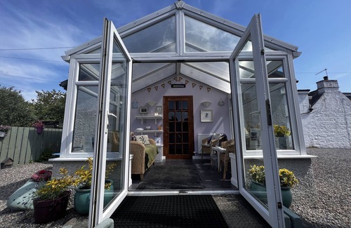 Lewiston Cabina | Lugar privado de 2 dormitorios con invernadero y estacionamiento n LochNess en ruta a Skye