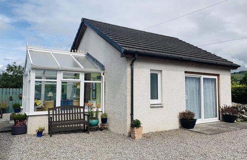 Lewiston Cabina | Lugar privado de 2 dormitorios con invernadero y estacionamiento n LochNess en ruta a Skye