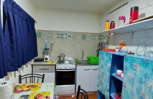 Miraflores Apartamento | Habitación junto a una hermosa terraza.