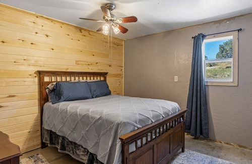 Lewis Apartamento | Private apartment located 1 mile from town