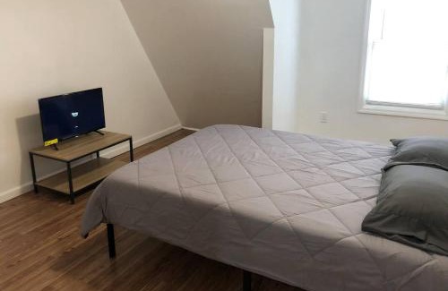 Weequahic Apartamento | Private apartment with 3 bedrooms and 1 bathroom near Newark International Airport EWR and New York City
