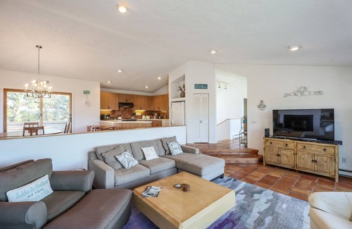 Truro Casa | Asociación privada de acceso a la playa, casa espaciosa y luminosa