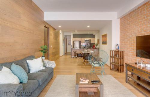 Colonia Roma Apartamento | Private Balcony Infinity Pool & Rooftop in La Roma - Queretaro