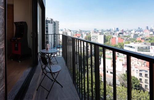 Colonia Roma Apartamento | Private Balcony Infinity Pool & Rooftop in La Roma - Queretaro