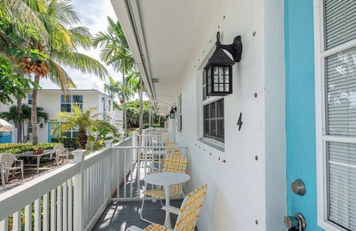 Fort Pierce Shores Casa | Private Beach Access & Ocean Breezes | Your Perfect Getaway