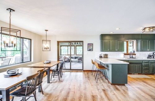 Baxter Cabina | Private Beach & Dock: White Sand Lake Retreat!