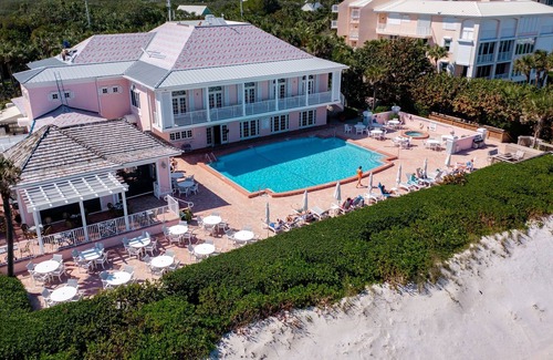 Wabasso Beach Condominio | Private beach, tennis and pools! Weekly rentals available!