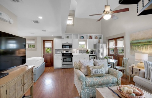 Rosemary Beach Cabaña | Fantástica ubicación !!!- Pasos laterales del sur a las bicicletas Beach-Outdoor Courtyard-2