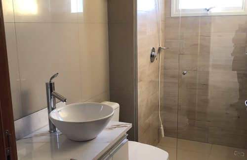 Country Cama Y Desayuno | Habitación privada en apartamento nuevo.