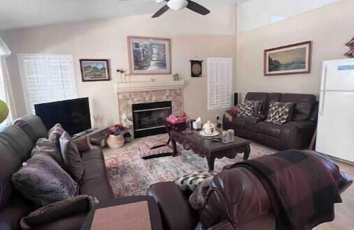 Lancaster Apartamento | Private bedroom with en suite bathroom