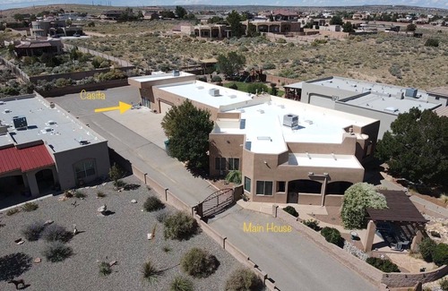 Ranchito Apartamento | Kelly’s Casita with gated off road parking. Private, quiet, clean, comfortable.