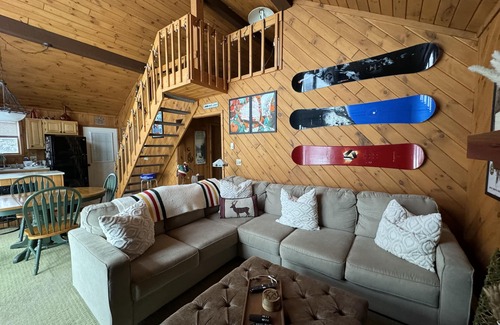 Hunter Chalet De Esquí | Chalet privado cerca de la estación de esquí