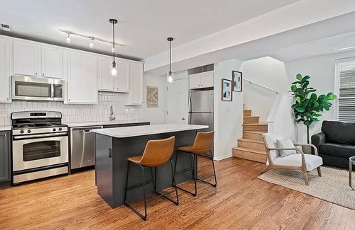 West Bucktown Apartamento | Private Coach House! Close to transport