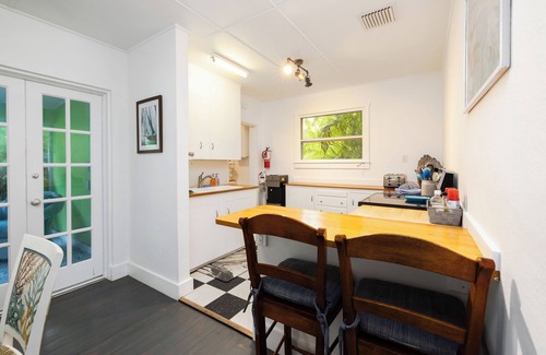 Upper Matecumbe Key Cabaña | Private Cottage on Bayfront Estate with Pool, Beach, Dockage, Kayaks and More