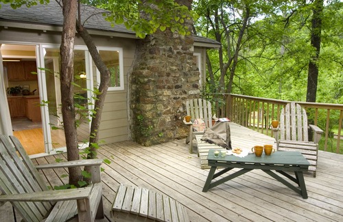 Eureka Springs Cabaña | Cabaña privada en Lake Resort - Único, tranquilo, cerca de la ciudad, se admiten mascotas