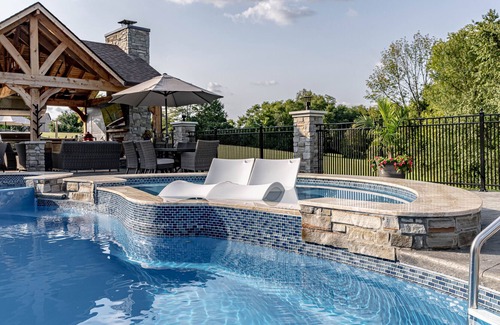 Finchville Casa | Private Country Oasis with trees, outdoor kitchen, heated pool/Hottub