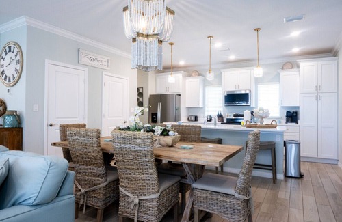 Ono Island Villa | Private Cozy Beachside Oasis w/ Resort Amenities & Golf | Pool, Hot Tub-Perfect for Families