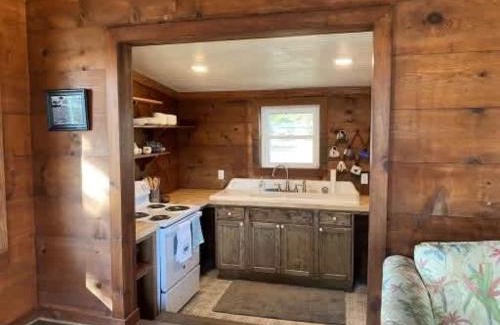 Atlantic Casa | Private Cozy Waterfront Cabin