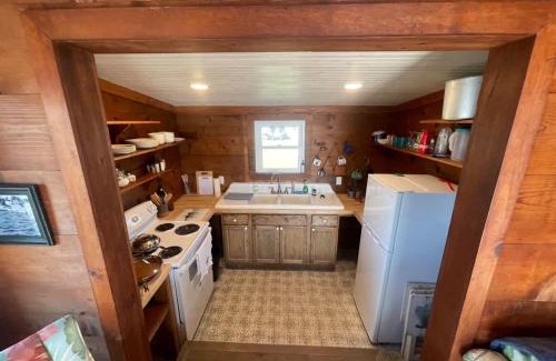 Atlantic Casa | Private Cozy Waterfront Cabin