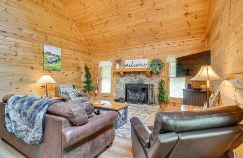 Sevierville Casa | Private Deck Lake Resort Cabin in Sevierville!