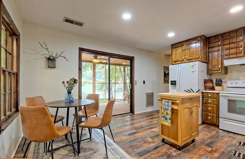 Hiawassee Casa | Private Dock, Mountain View, Lake Front, 2 kayaks, 2 SUPs, 1 canoe, Hot tub