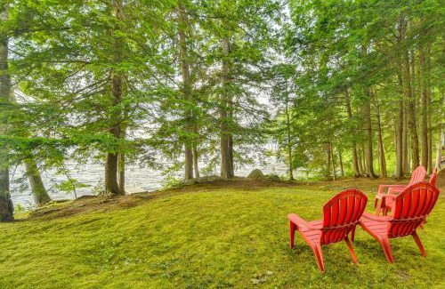 Sidney Casa | Private Dock on Messalonskee Lake Cozy Cottage!