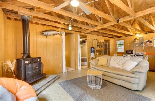 Sidney Casa | Private Dock on Messalonskee Lake Cozy Cottage!