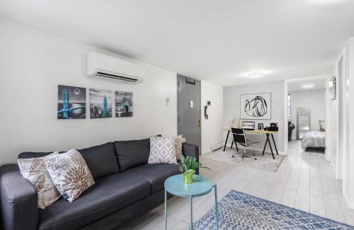 Williamsburg Apartamento | Private Entrance, 2BR 2BA in Vibrant Neighborhood!