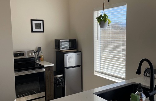 Montrose Apartamento | Private entrance lock off guest house in quiet peaceful setting and star gazing.