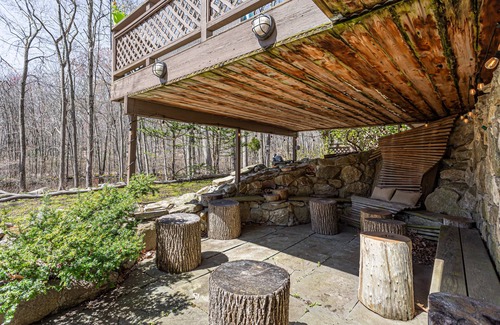 North Stamford Casa | Private estate in North Stamford on natural preserve