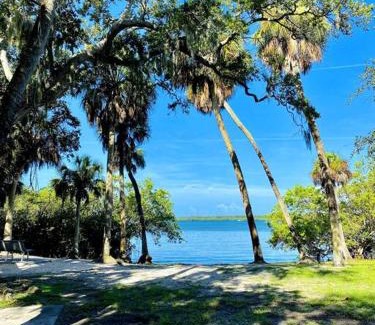 St. Petersburg - Clearwater Casa | Private, Family Friendly Home, 10 min to Beach