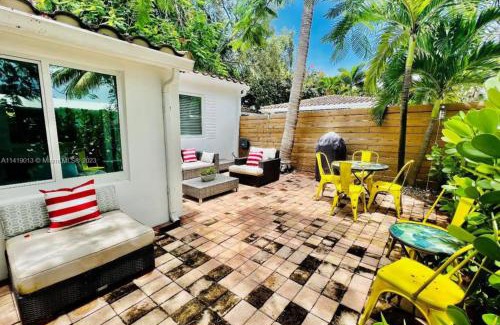 Croissant Park Casa | Private Fort Lauderdale cottage