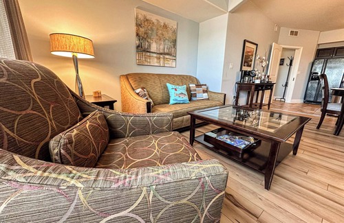 Lake Ozark Condominio | Private Four Season Condo (2BED/2BATH/2 Balconies-Pool, Hottub, Golf, Spa, Marina-6PP)