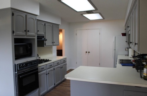 Driftwood Casa | Private getaway near wedding venues, breweries, wineries, and a dance hall.
