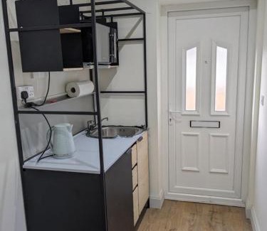 High Wycombe Casa | Private guest suite inside a family home with own entrance, kitchen, and bathroom