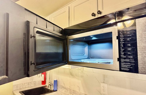 South Redlands Casa | Private guest suite with kitchen