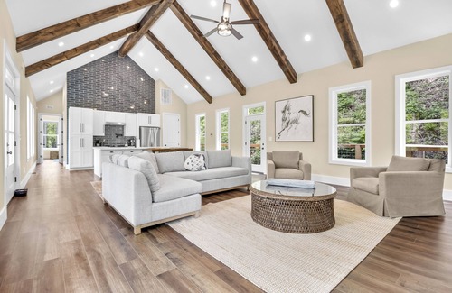 Pittsburg Casa | Private! Headwaters Hideaway!