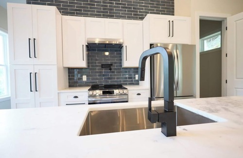 Pittsburg Casa | Private! Headwaters Hideaway!