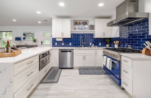 Whitfield Casa | Private Heated Pool~BBQ~Firepit~Near Water