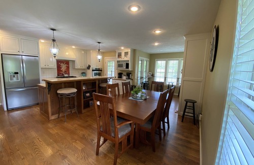 Buffalo City Casa | Private home on the bank of the White River