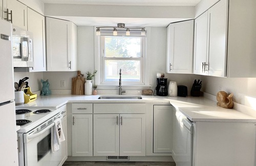 Brunswick Casa | Private Home w/ Office Year Round in town Brunswick next to Bowdoin