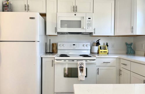 Brunswick Casa | Private Home w/ Office Year Round in town Brunswick next to Bowdoin
