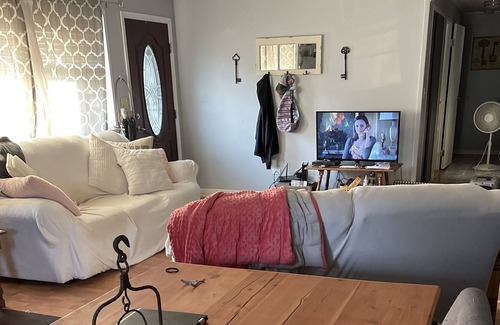 Newcastle Casa | Private home, within minutes to the Black Hills.