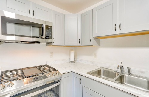 Shingletown Casa | Private Horse Stall: Unplug at Shingletown Home!