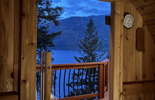 Sudden Valley Casa | Private Hot Tub and Sauna on the Lake