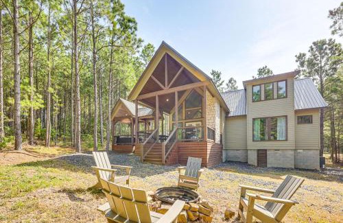 Pickens Casa | Private Hot Tub Cabin 13 Mi to Broken Bow Lake