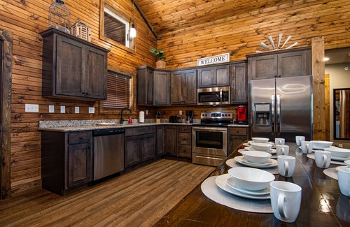 Reeds Spring Casa | Timber Trails North-Private Hot Tub y cerca de la piscina, Fox Hollow Lake y Volley