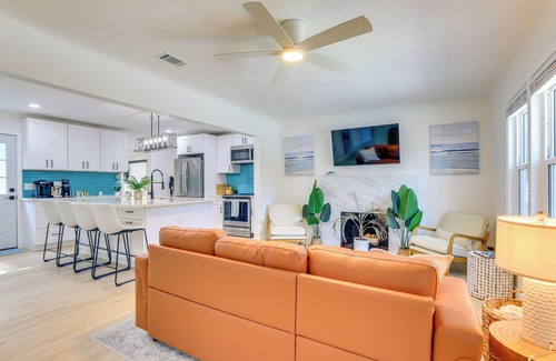 Bayview Casa | Private Hot Tub & Fenced Yard: Sleek Gulfport Home