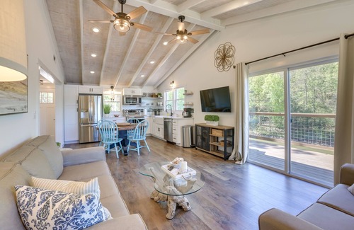 Talladega Casa | Private Hot Tub: Stunning Logan Martin Lake Home