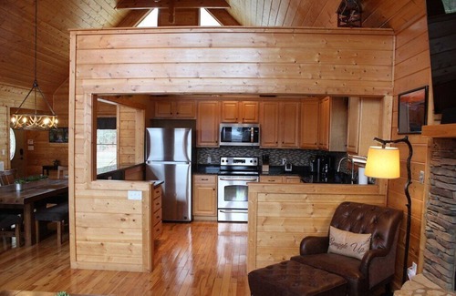 Gatlinburg - Pigeon Forge Cabina | ¡¡¡Totalmente impresionante!!! *** Piscina cubierta privada *** Sauna!-¡Bañera de hidromasaje!-Luchas vistas!-¡Arcada!